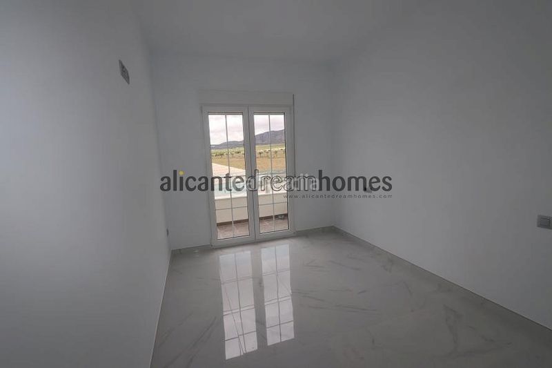 Foto 0c9884e6-7de0-463a-b08a-67b52489ea0e. Chalet en Pinoso