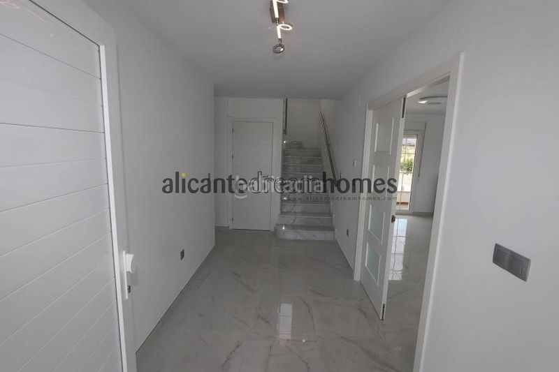 Foto bf281d05-ec7f-49c0-bfa3-8cf057153c80. Chalet en Pinoso