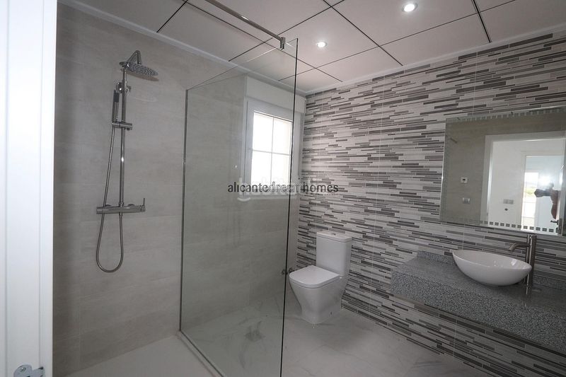 Foto fe408715-9eb3-4005-ba7b-0bc8aeac0249. Chalet en Pinoso