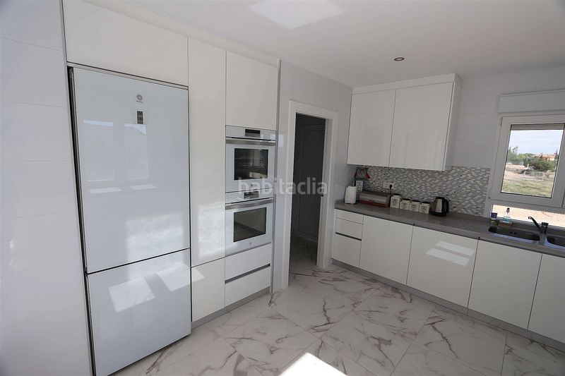 Foto b811156b-36da-4c5e-9230-c5362b5a5fbd. Chalet en Pinoso