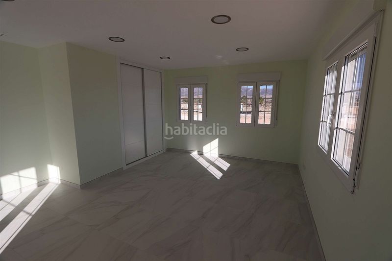 Foto f377ac07-05ac-4e17-a327-df6bdea1b160. Xalet a Pinoso