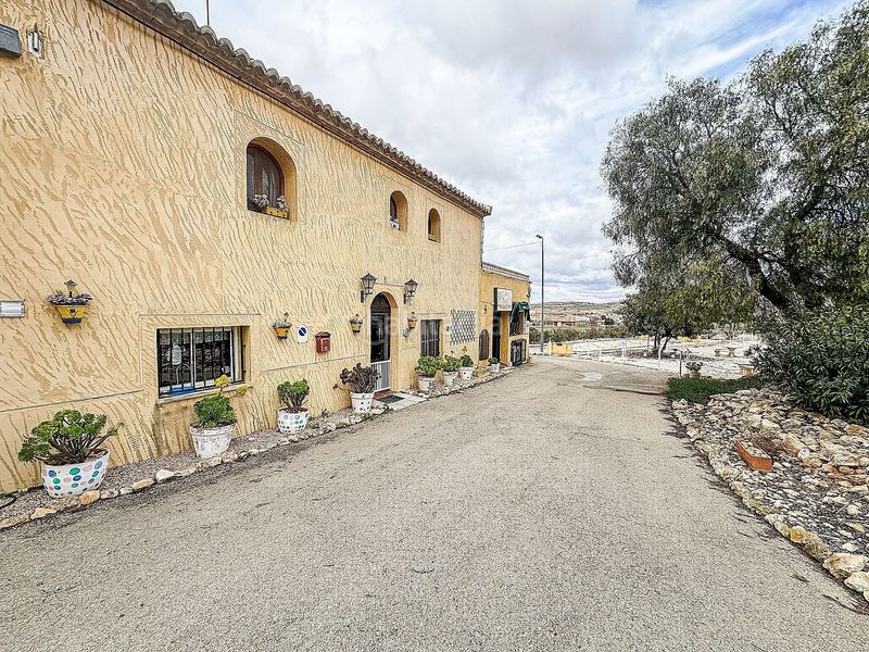 Foto c0a9aa15-9b43-43f5-b3f0-66301b9f84e7. Casale in Jumilla