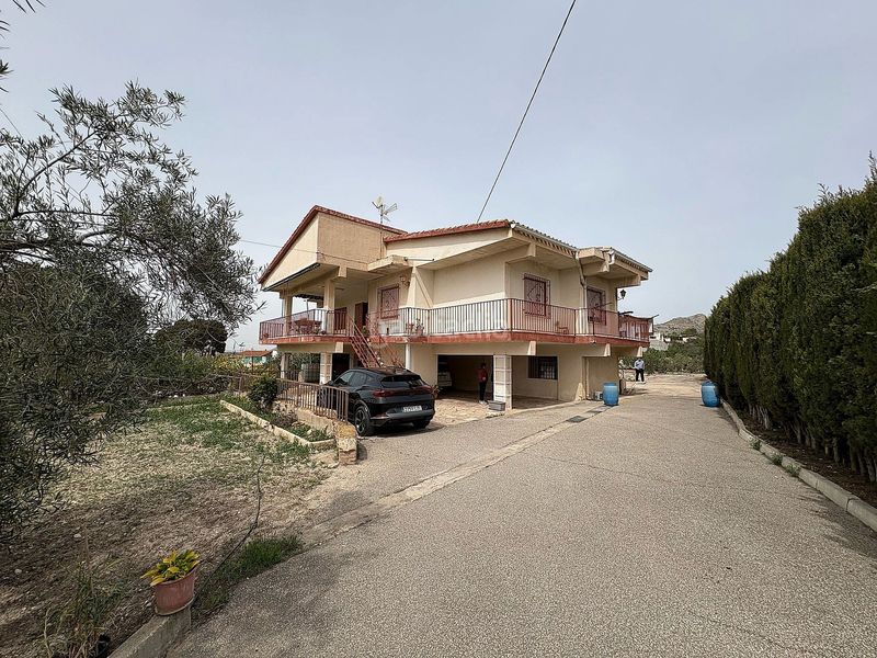 Foto db54dc95-7846-4708-abb4-fc946f3518ac. Masia a Petrer