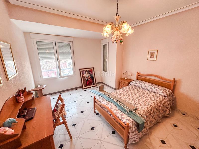 Foto 0ab2f023-6c0f-41ec-8790-634208b59789. Édifice dans Monòver