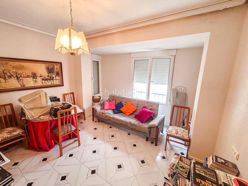 Foto 13c185a4-31bf-41bd-9e08-4c27bf8b1bcd. Édifice dans Monòver