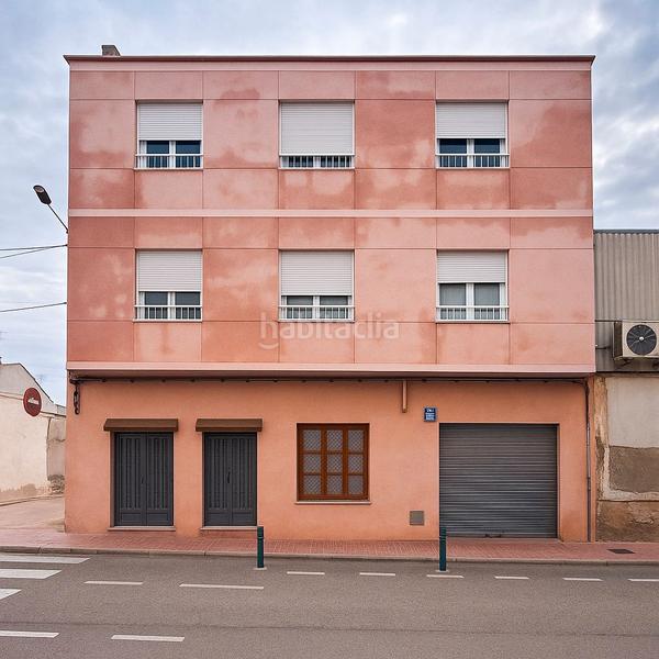 Foto 17b9f025-9129-4925-941a-1d0ba3fdae96. Édifice dans Monòver