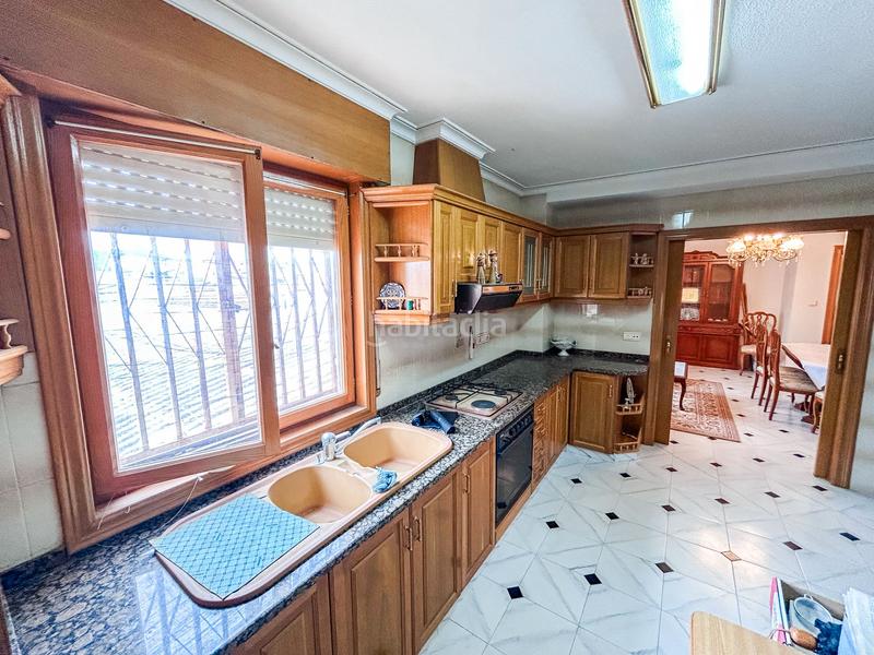 Foto b1c17ad6-82dc-4d07-9f8a-aa5f77b1502a. Édifice dans Monòver