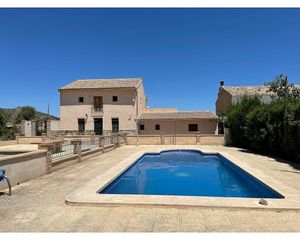 Country house in Yecla