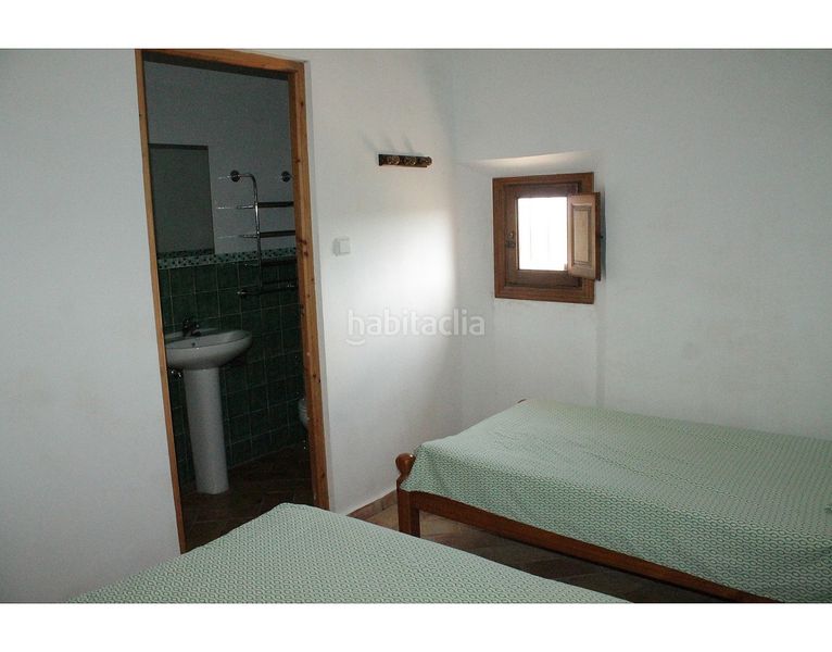 Foto 73cbb077-92f5-403a-8bcf-0d475d3b3ddd. Masia a Yecla