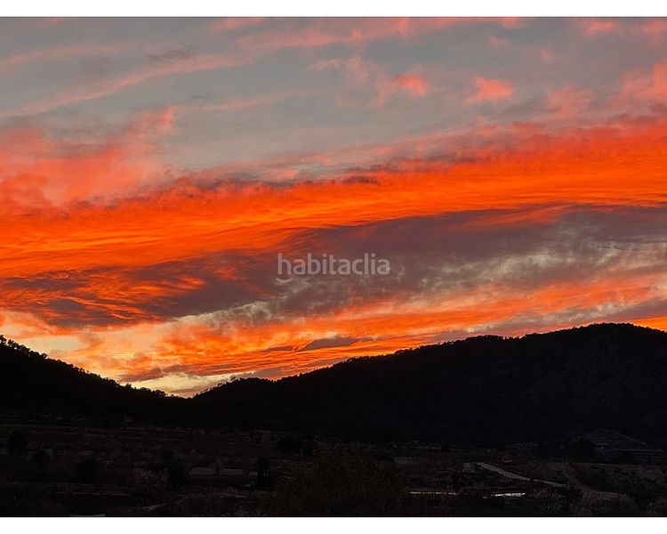 Foto 9c1edf7b-bfec-4733-b102-65ed37bf0cf8. Masia a Yecla