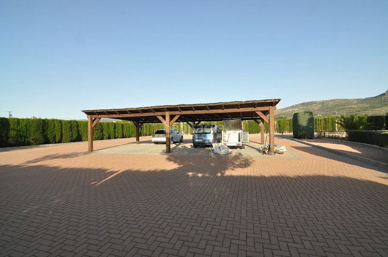 Foto b48a3a99-a509-4fcd-81a8-801357c7b12c. Chalet en La Paz Villena