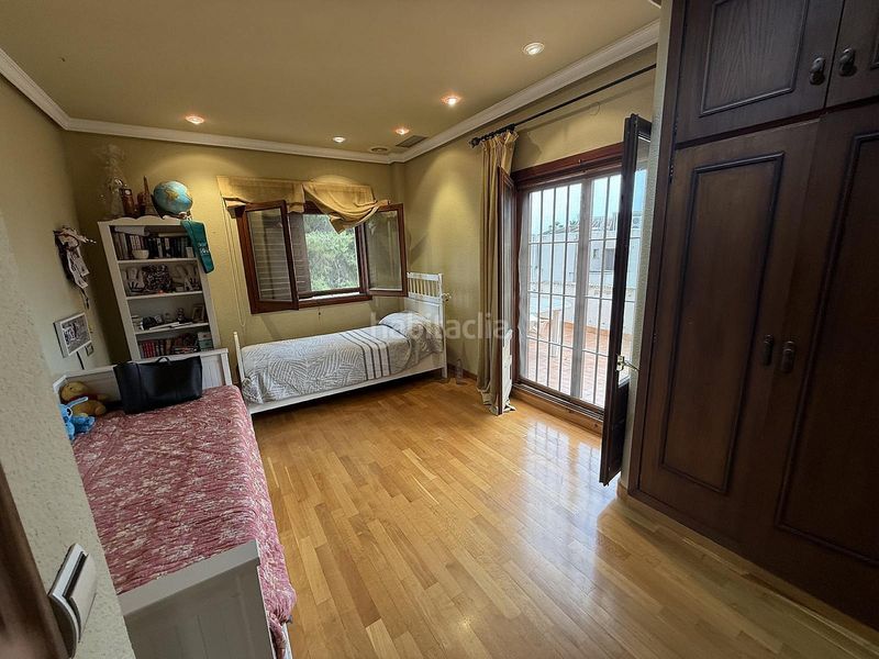 Foto 86b27c47-5c8c-4b5c-a9e1-07a4925820f8. Chalet in Centro Elda