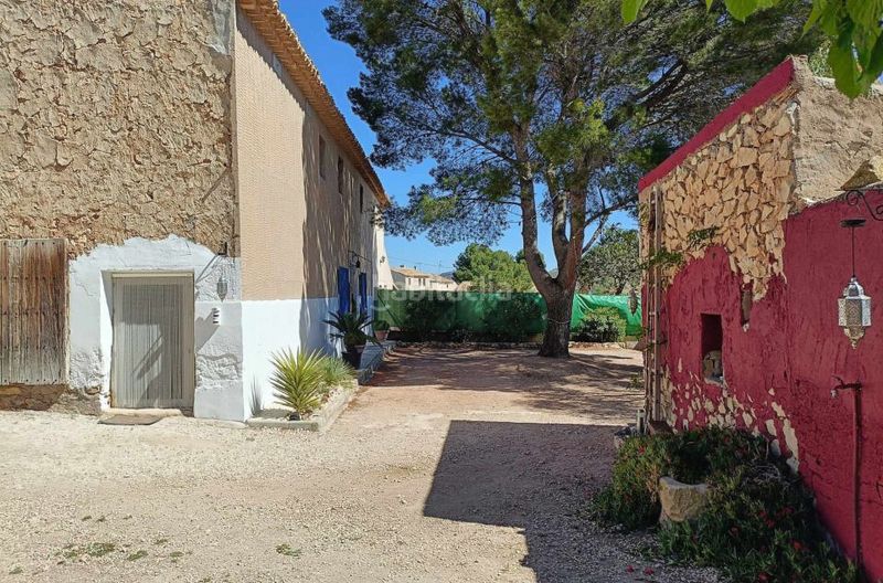 Foto 3f05e1e1-3184-4865-b204-273d1f1efd60. Masia a Romana (la)