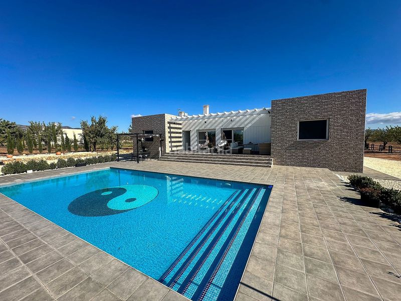 Foto 33d6a2cb-1799-40a6-9298-e3a8515eb56f. Chalet en Pinoso