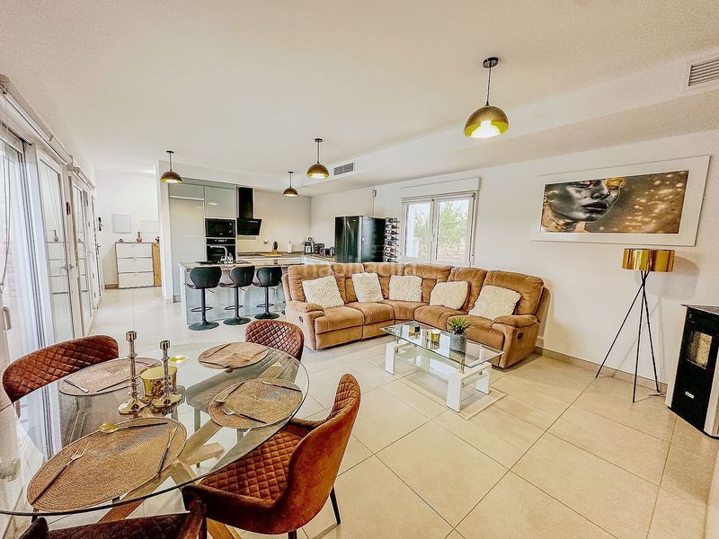 Foto e7d36cfb-097b-4387-b937-82096d965eb6. Chalet en Pinoso