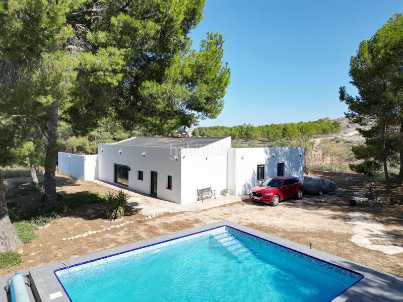 Foto c2560d97-6dbc-40e2-bb27-e8684ac6f8fe. Chalet en Las Virtudes Villena