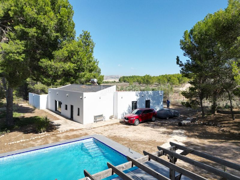 Foto c45dbe62-b117-4f63-9008-9bf857752747. Chalet en Las Virtudes Villena