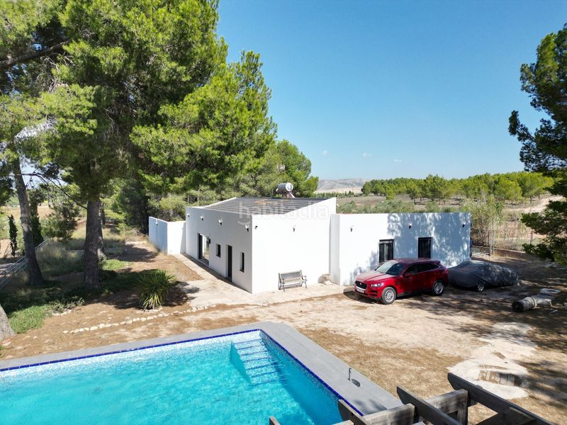Foto e7b9fc72-1bea-45dc-832e-cd52dfc81999. Chalet en Las Virtudes Villena