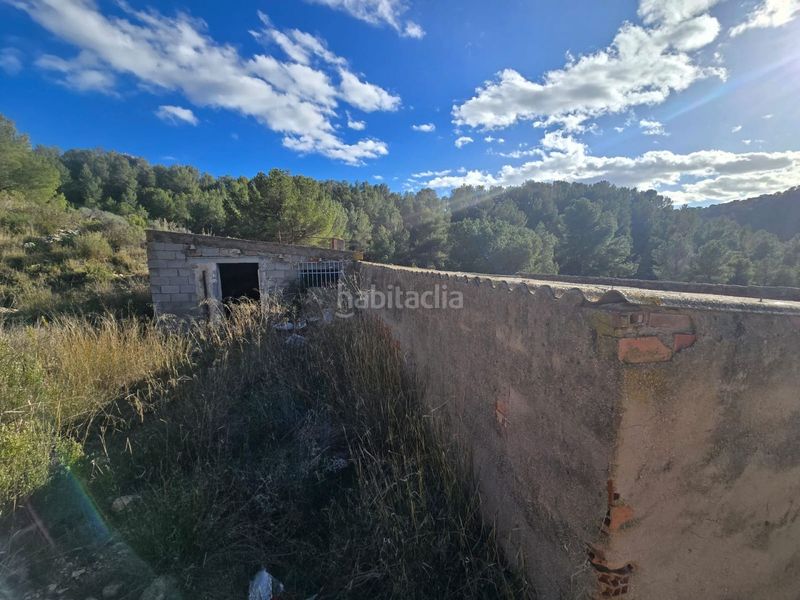 Foto fad8551c-d5bf-429a-a674-d3d24a35233d. Xalet a Petrer