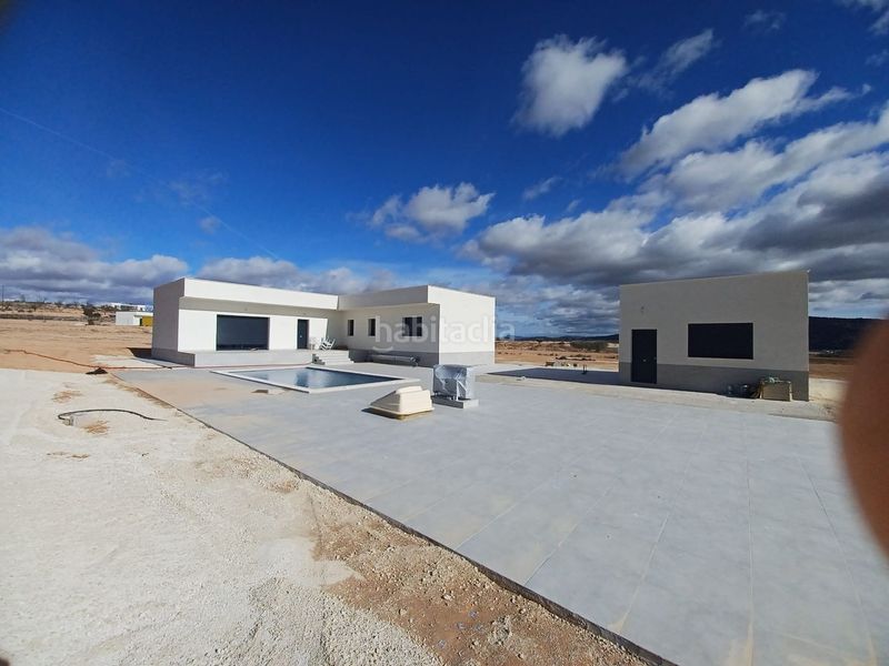 Foto b7a0dfc9-3da9-4008-810e-e4f99b275432. Chalet en Pinoso