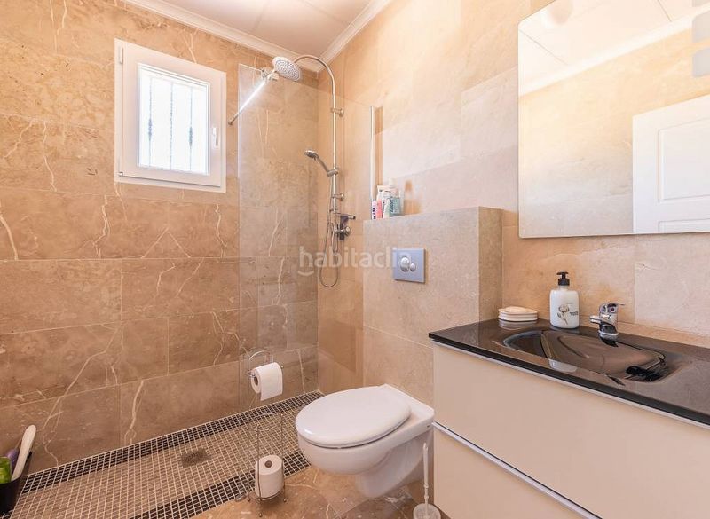 Foto 53fdcbec-af06-454c-901c-bd60176b831d. Chalet en Romana (la)