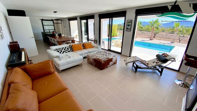 Foto 5c3c70ef-bb69-4b4f-8a72-81806705926e. Chalet en Romana (la)