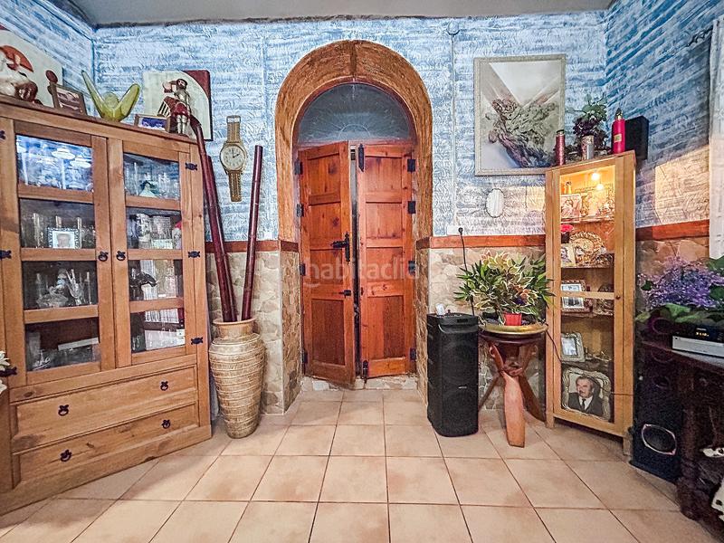 Foto 15fc523e-c15a-4b1a-a817-1bdbdbe37de3. Casa a schiera con camino parcheggio in Sax