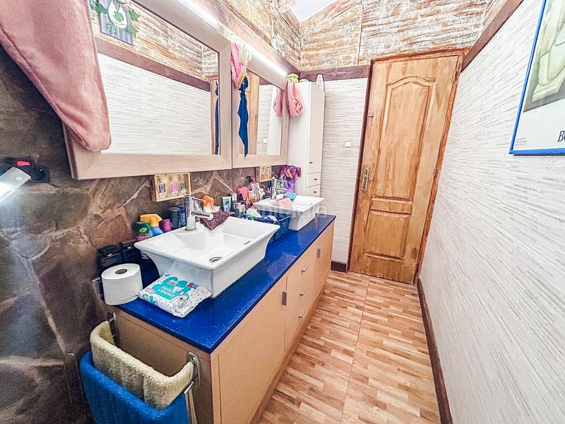 Foto 38d74329-1f7d-4783-b3ee-2c41d03a1a4b. Casa a schiera con camino parcheggio in Sax