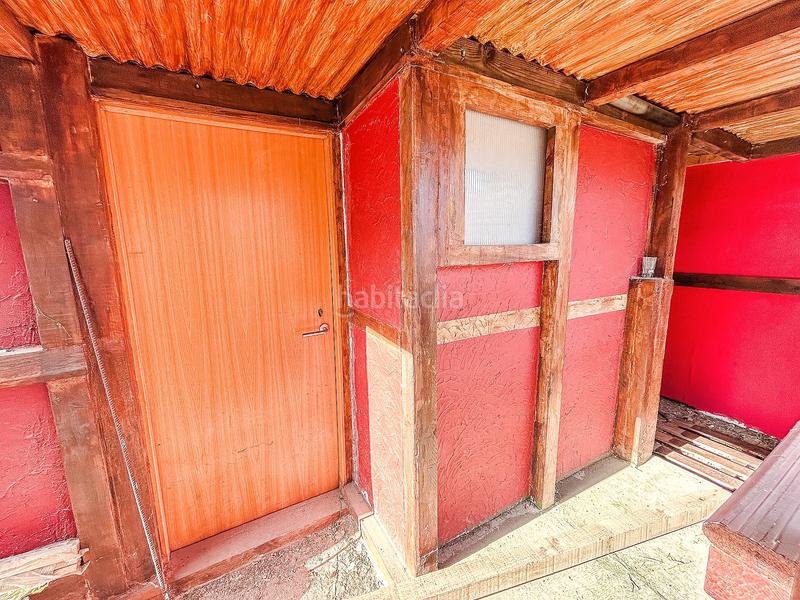 Foto 544e8ed1-40c4-4df8-bd85-ac2a11ed0133. Casa a schiera con camino parcheggio in Sax