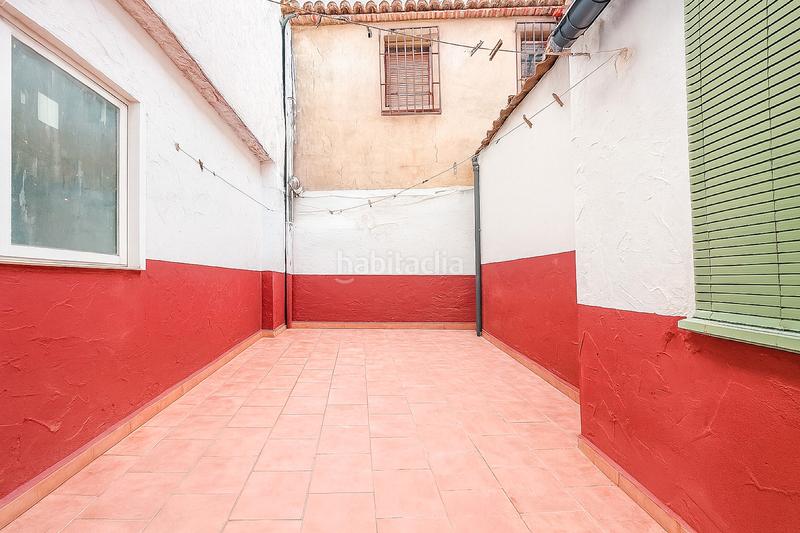 Foto 8fc9d94d-7372-4de9-a4bc-f2fc30ca80ab. Casa a schiera con camino parcheggio in Sax