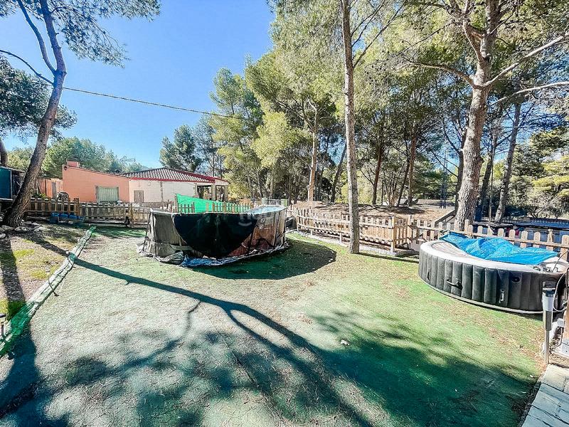 Foto 91831cd3-0ab6-4644-929e-b336fe30a02a. Chalet in urbanització terol g 5 in Tibi