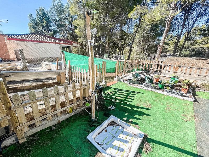 Foto 99e9efe8-a55b-454a-a2ea-130476520579. Chalet in urbanització terol g 5 in Tibi