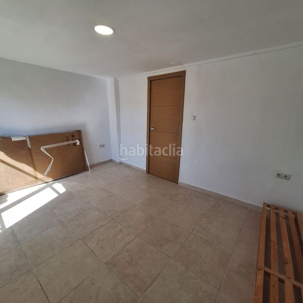 Foto f7cf5467-66f0-4adb-88b8-19b0e1bc4170. Dúplex en Sax