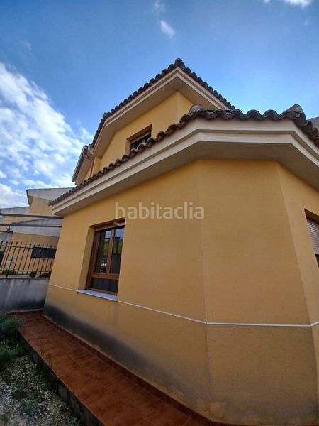 Foto d629ed18-b990-4c96-af92-c521e742cf19. Duplex in Pinoso