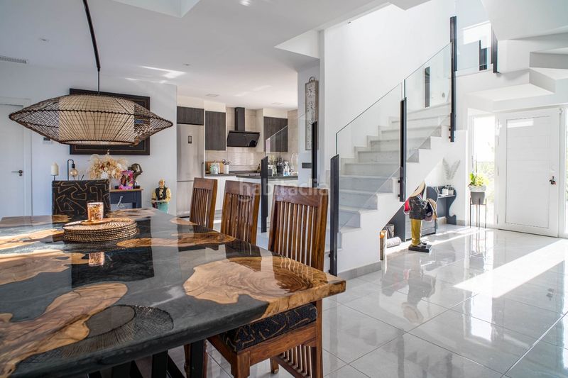Foto c04f9a95-77cc-487c-bfef-0a3a70a55e42. Chalet en Pinoso