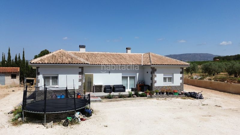 Foto 00f6b743-b661-4edb-ad96-ad754de35883. Chalet en Pinoso