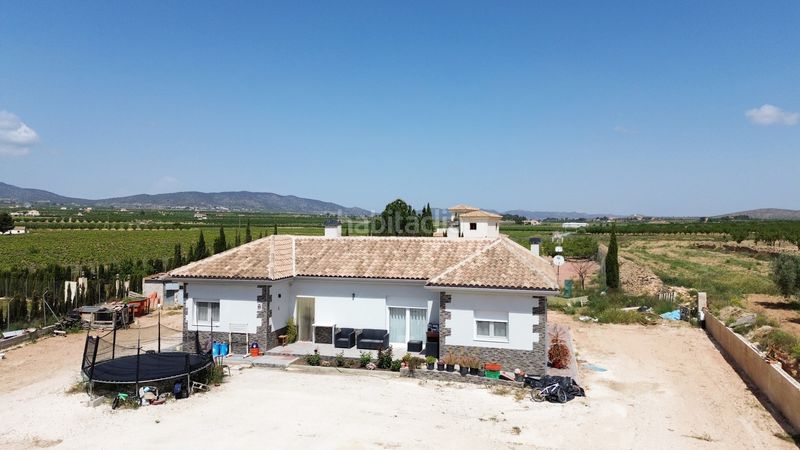 Foto 41e8bc4e-6835-4bae-a193-7b4c4eb04576. Chalet en Pinoso