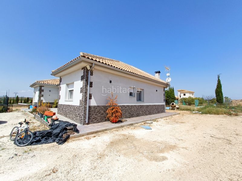 Foto b8b1b3a0-5f1e-4a5b-8b36-7de673da295d. Chalet en Pinoso
