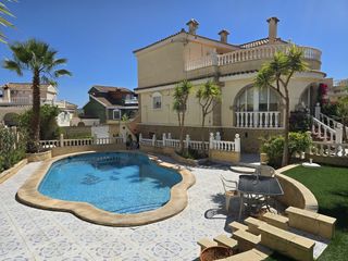 Chalet in Monforte del Cid