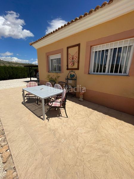 Foto 1636b498-f710-42d4-ba5a-1c6c3dc79da2. Chalet en Pinoso