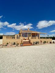 Chalet en Pinoso
