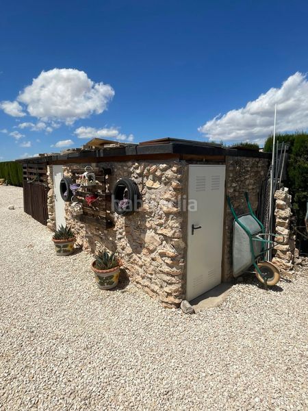 Foto c3a9a507-fe1b-424f-be63-f6f9de0aa37f. Chalet en Pinoso