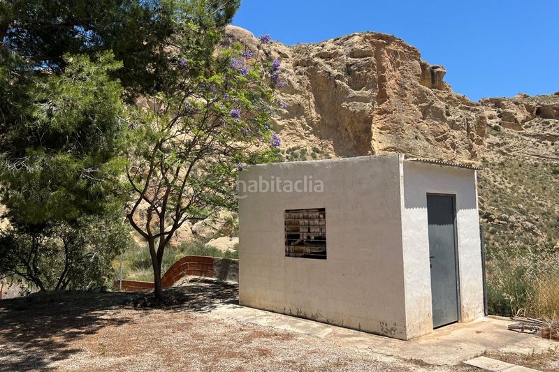 Foto 3c135811-2f6e-47ba-bc5d-969b27be695c. Masia a Crevillente