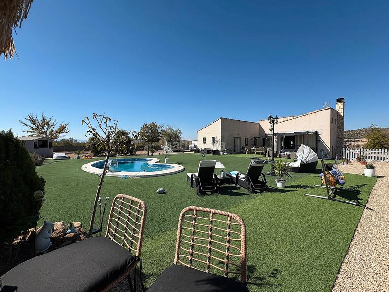 Foto 6b118d41-17ef-4b46-9561-53e226469192. Chalet con camino riscaldamento piscina in Biar