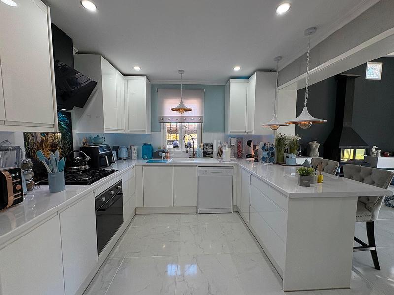 Foto 8c79409f-3530-43f8-831d-fcb4d4f574cc. Chalet con camino riscaldamento piscina in Biar