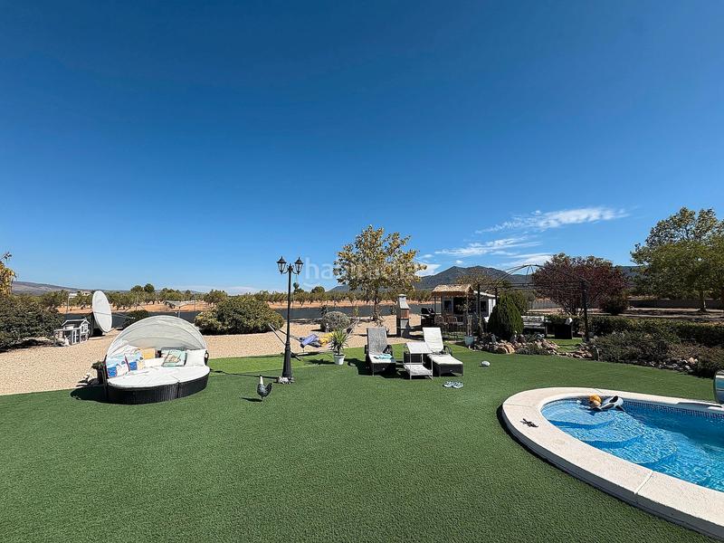 Foto fa3053e9-34ae-496a-bba4-784389999e78. Chalet con camino riscaldamento piscina in Biar