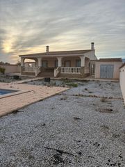 Chalet en Monòver
