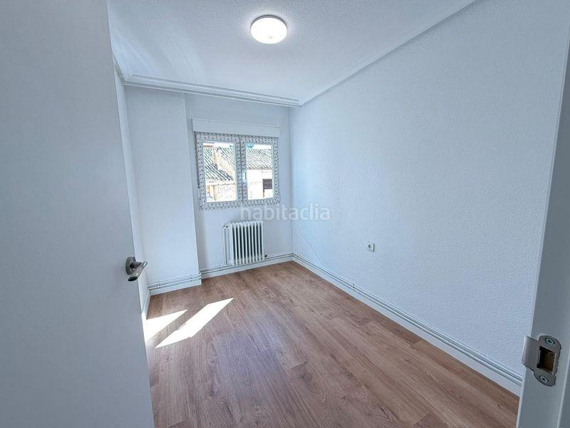 Foto aec2a4b8-12f8-40f3-ab42-a32d5034a022. Apartamento en Yecla