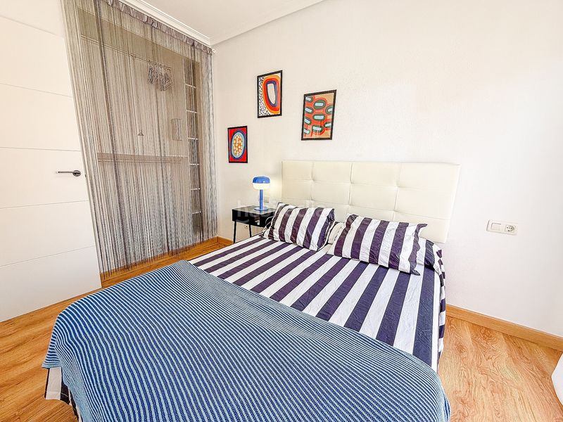 Foto 0f453d40-5e2d-4058-b38b-eea45196731a. Casa aparellada a Playa Flamenca Orihuela