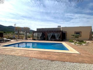 Chalet in Salinas